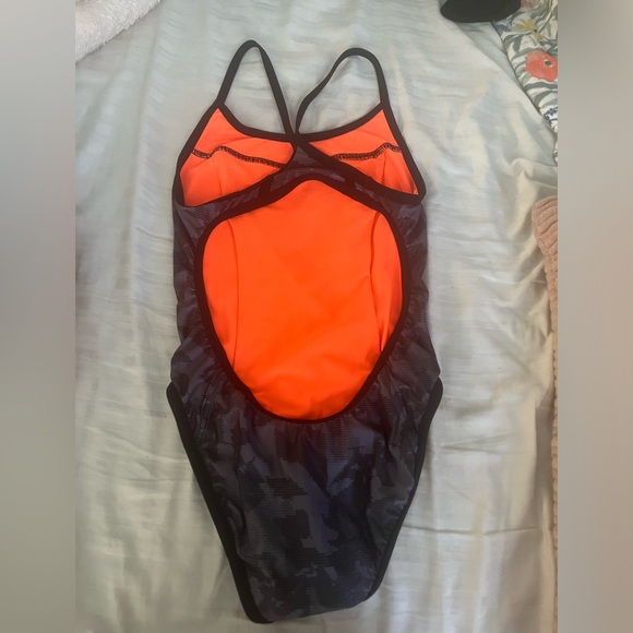 RŌKA Swimsuit one piece women’s size small - Picture 3 of 4